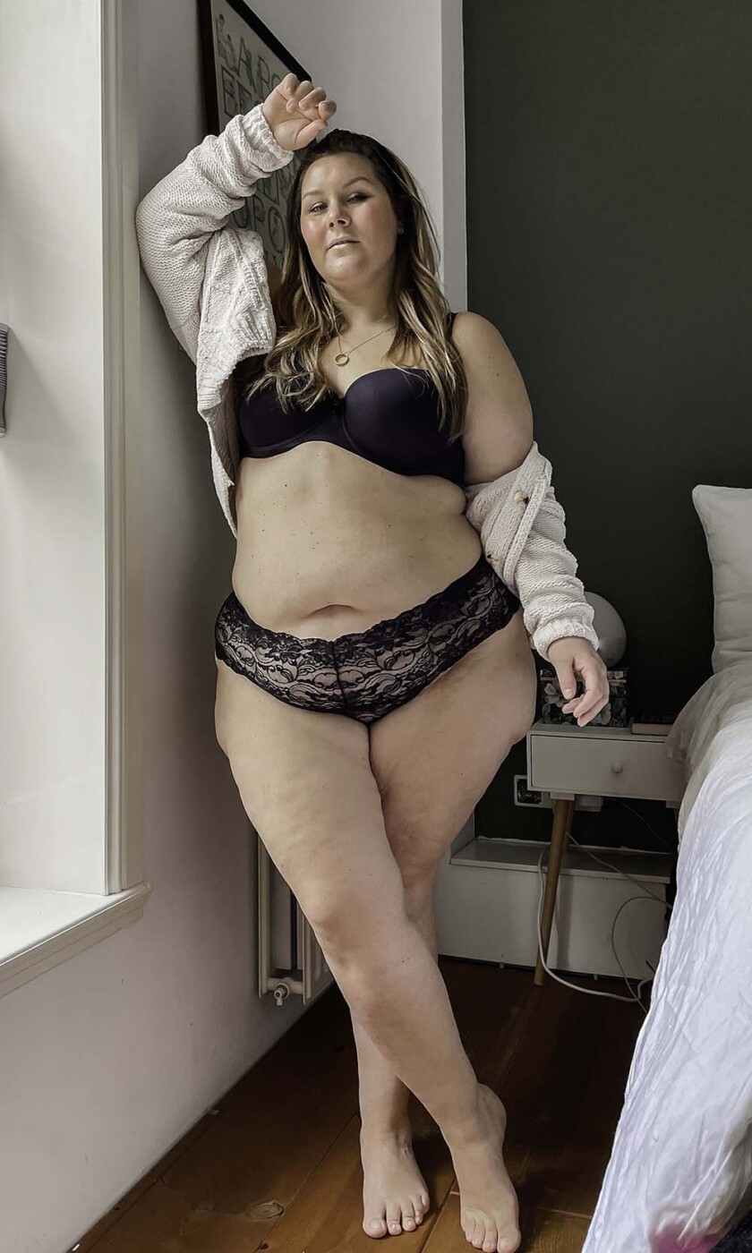 Een overzicht van de leukste, mooiste en fijnste strings tot maat 68, plussize string, grote maten string, sexy string, sexy lingerie grote maten, plussize string, tanga, g-string, plussize blogger, plussize fashion, grote maten mode, grote maten ondergoed, plussize lingerie, grote maten lingerie