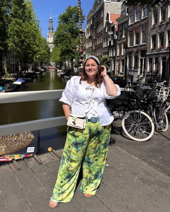 house of lovaeij, Josine Wille, wide leg pants, lime green print, plus-size, maat inclusief, maat 50, most wanted blouse plus-size, Amsterdam, Nivea, lente outfit 